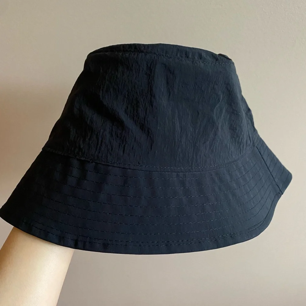 Zara water repellent bucket hat black - Picture 2 of 5